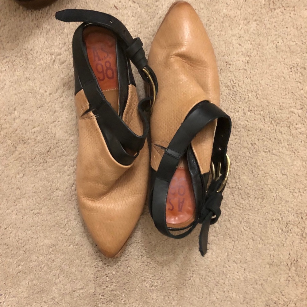 A.s. 98 heeled mule